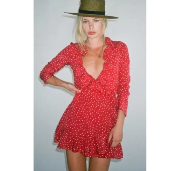 447. REALISATION Par Alexandra Silk Red Star Print Wrap Ruffle Mini Dress EUC M - Picture 6 of 8